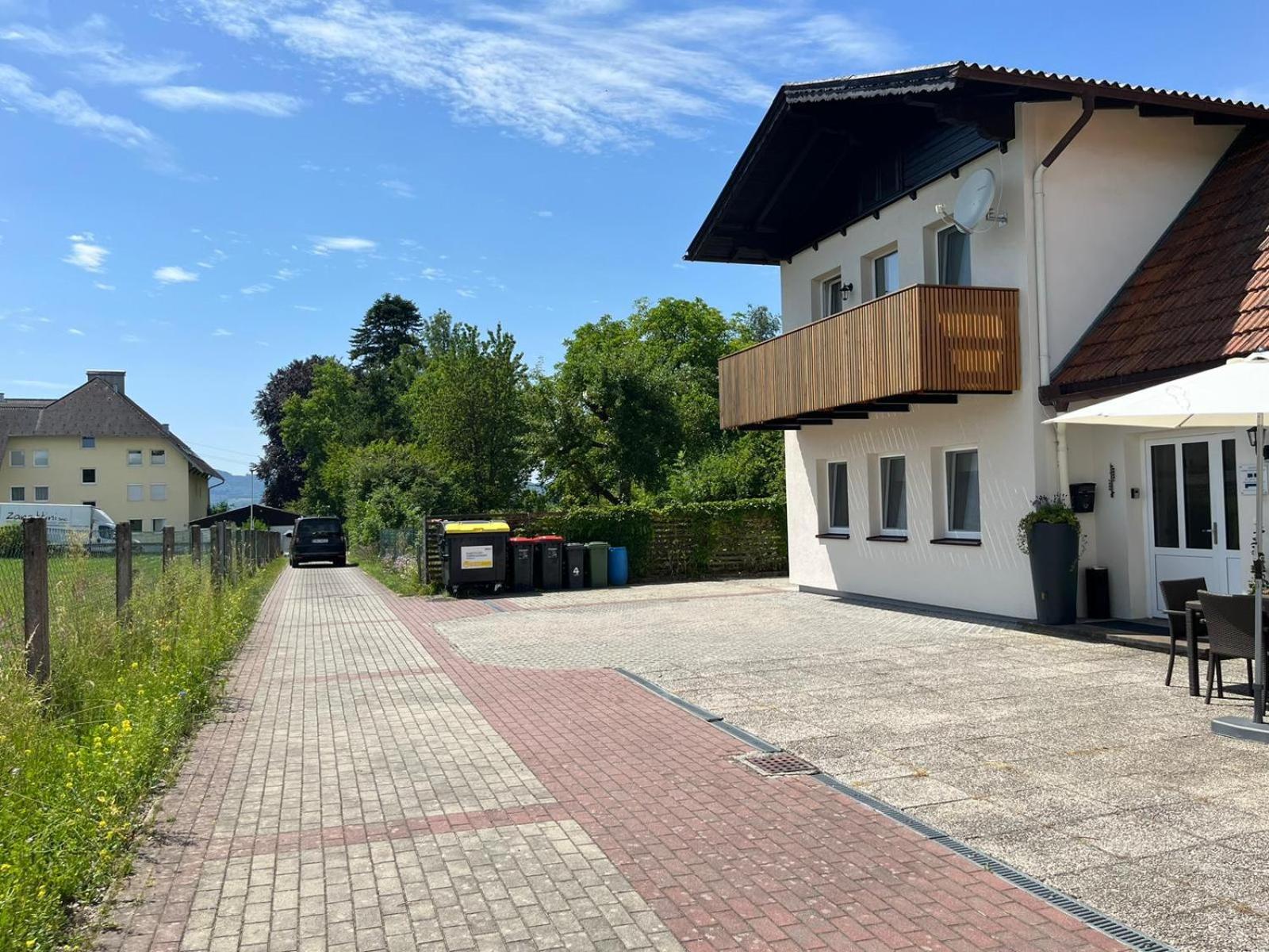 Danner Familien-Ferienwohnungen Schoerfling Am Attersee Luaran gambar