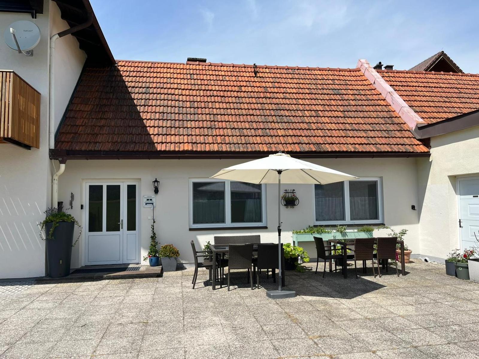 Danner Familien-Ferienwohnungen Schoerfling Am Attersee Luaran gambar