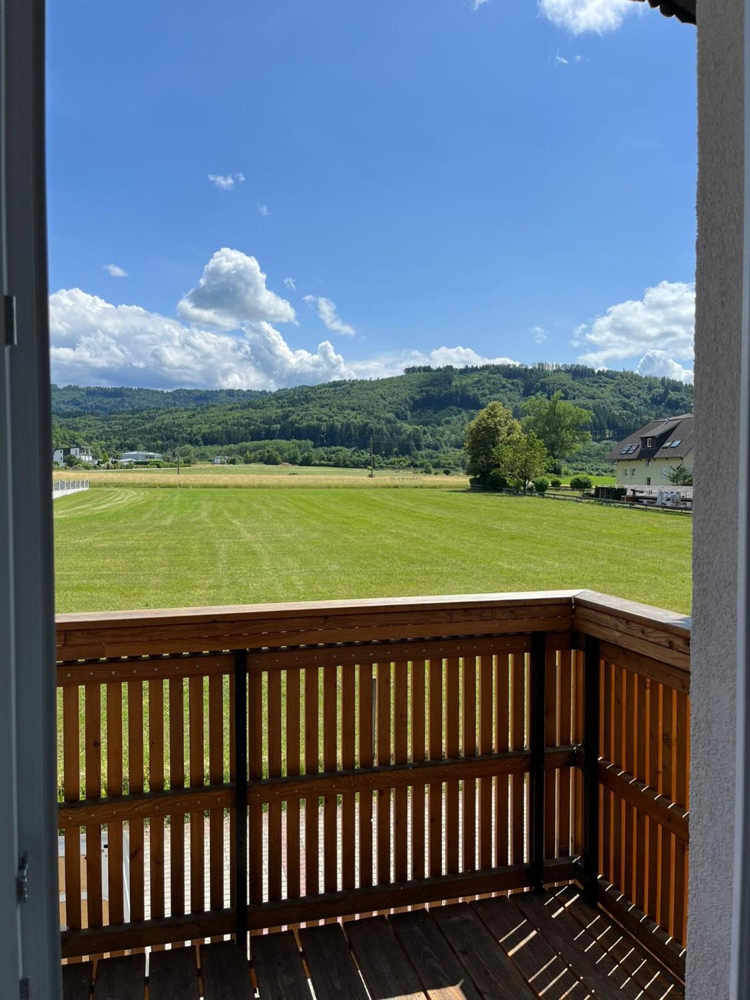 Danner Familien-Ferienwohnungen Schoerfling Am Attersee Luaran gambar